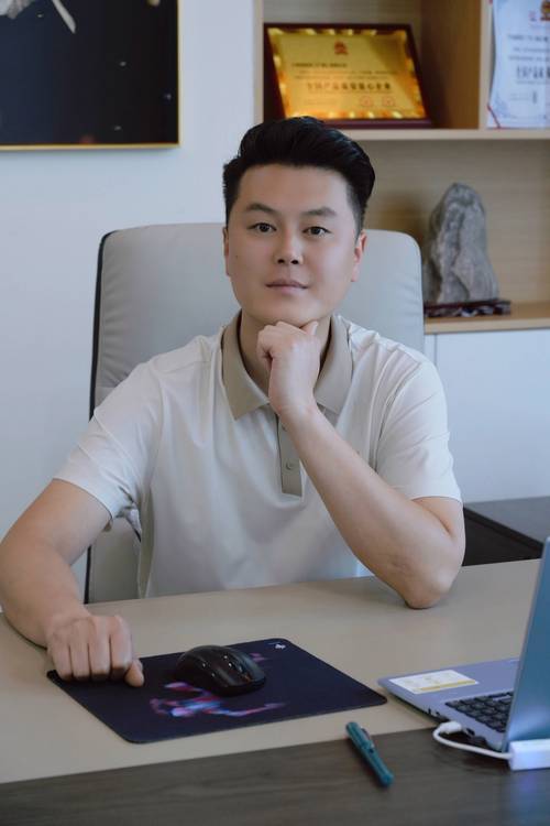 栾杰斌 以产业匠心守护光明——久悦星医药与祥视明的品牌进阶之路