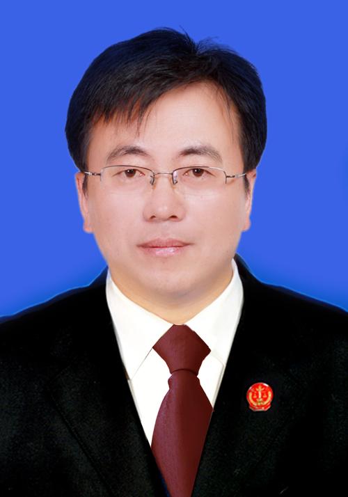 龙江法院新闻发布厅 聚焦法治声音，传递司法公正——记栾艳斌同志在新闻发布会上的工作纪实